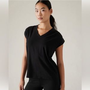 Athleta outbound twist tee